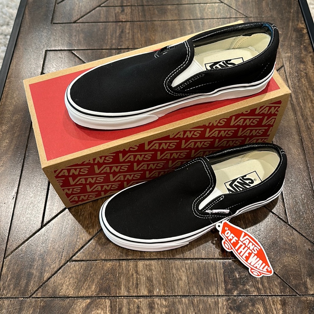 Vans Classic Slip On - Black Women Size 7/Men’s size 5.5